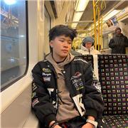 I give private lessons aimed at students with basic knowledge of art and design.